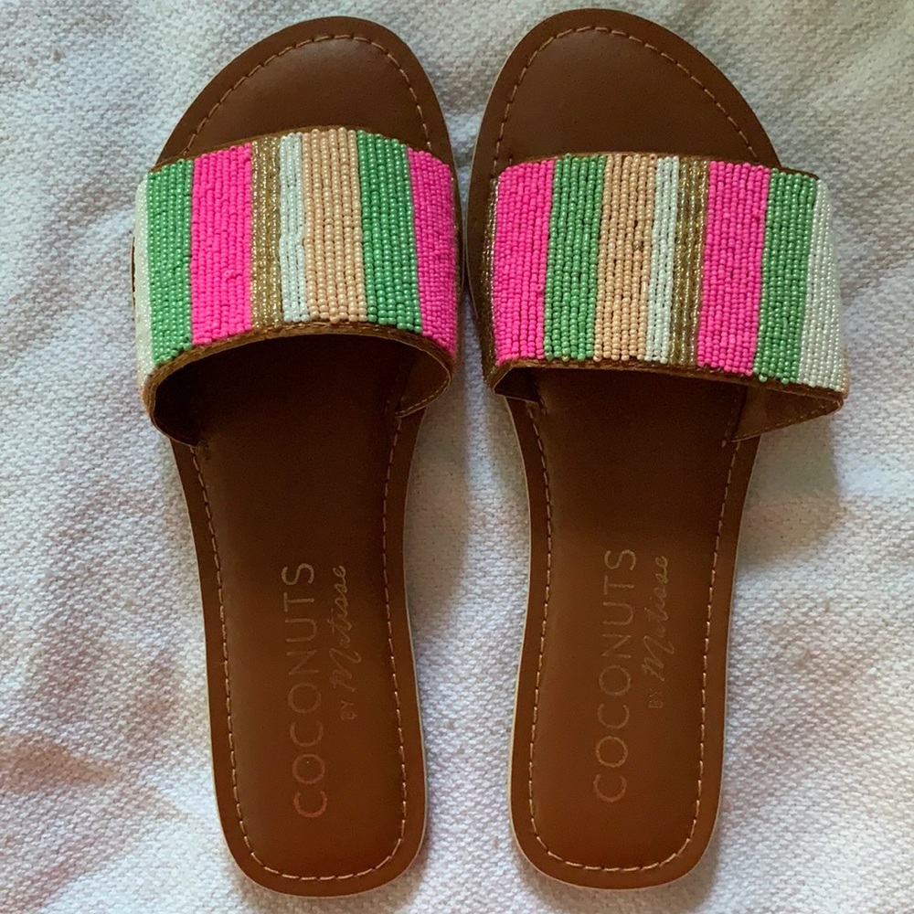 Leather sandal with Beaded detailing size 7m